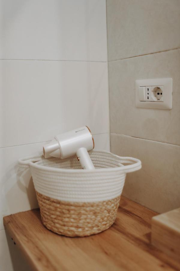 Insieme Suites Νάπολη Εξωτερικό φωτογραφία