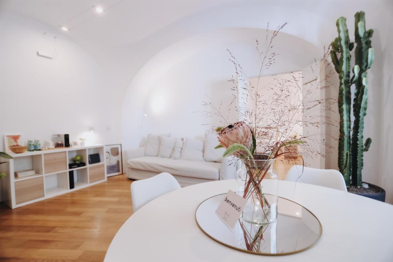 Insieme Suites Νάπολη Εξωτερικό φωτογραφία